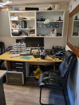 Workstation of the Locksmith