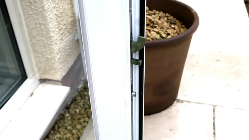 Pvc Door lock - Locksmith